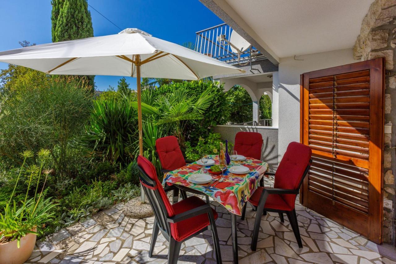 Apartment Loncaric Zuti Crikvenica Exterior foto