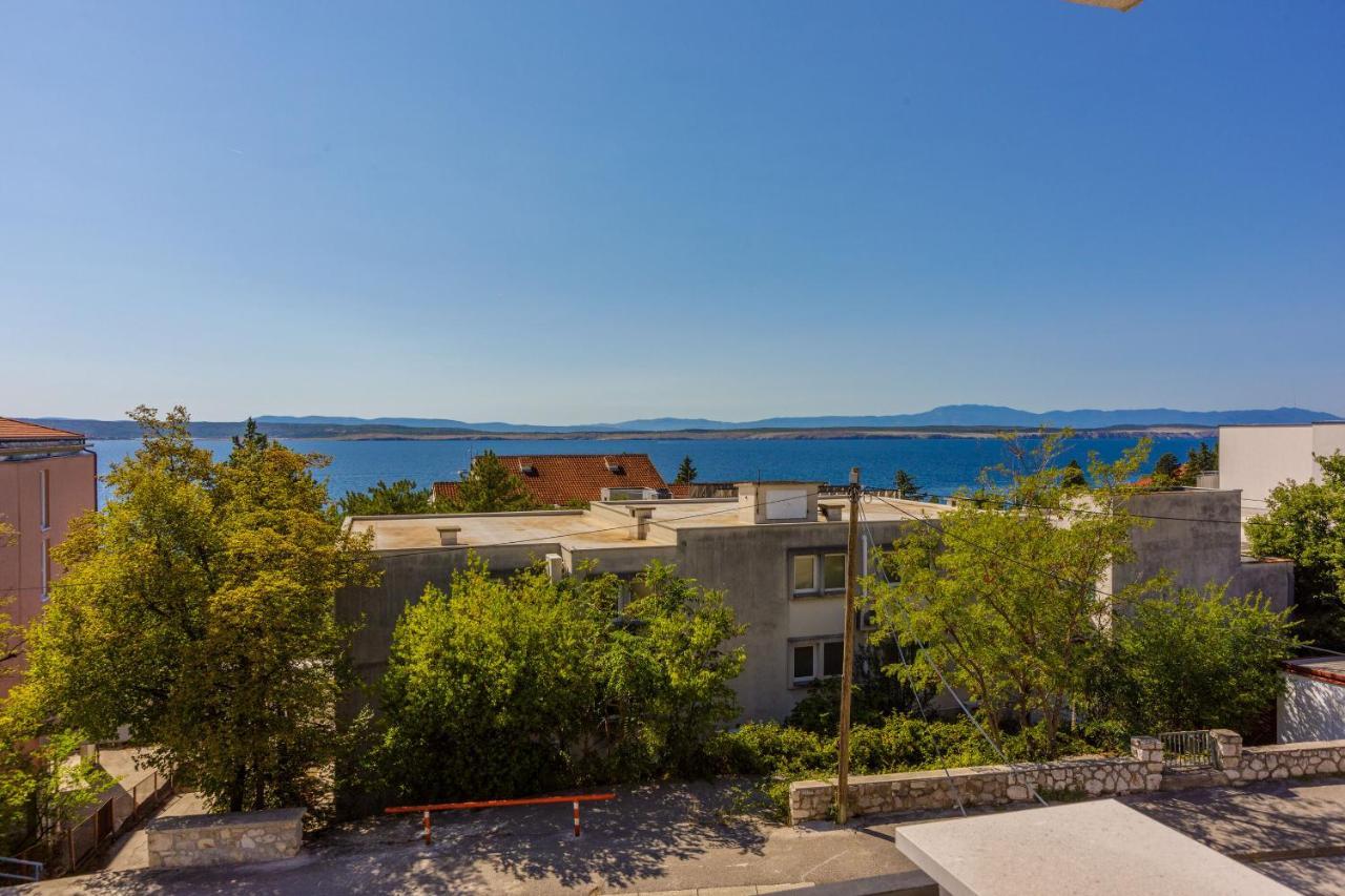 Apartment Loncaric Zuti Crikvenica Exterior foto