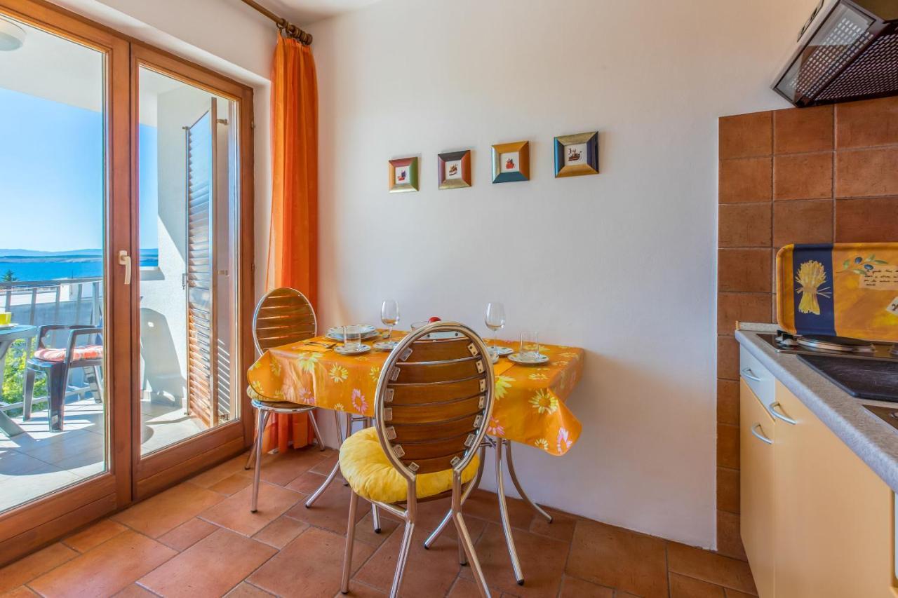 Apartment Loncaric Zuti Crikvenica Exterior foto