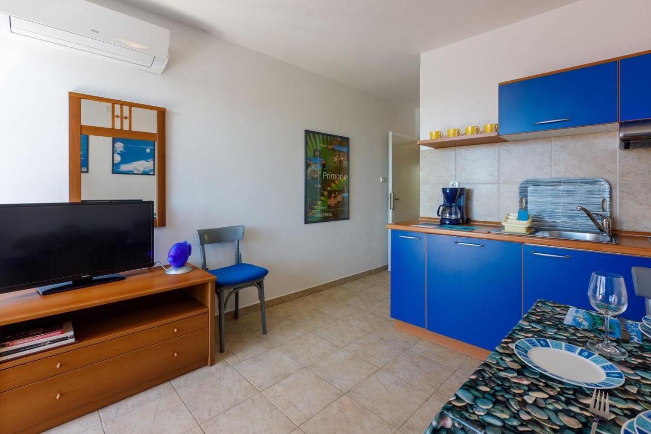 Apartment Loncaric Zuti Crikvenica Exterior foto