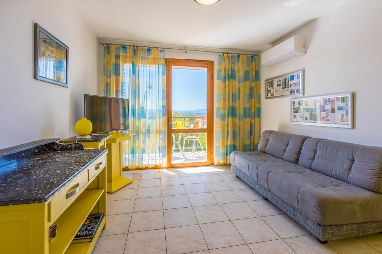 Apartment Loncaric Zuti Crikvenica Exterior foto