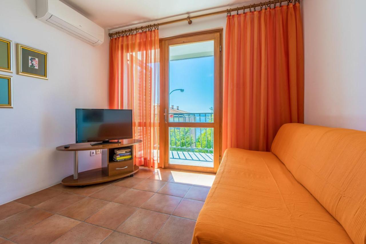 Apartment Loncaric Zuti Crikvenica Exterior foto