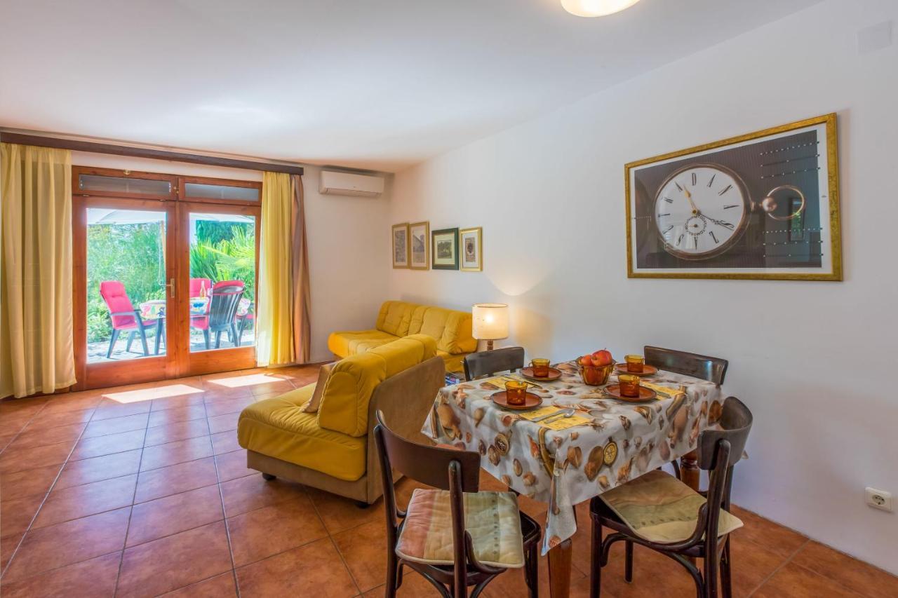 Apartment Loncaric Zuti Crikvenica Exterior foto