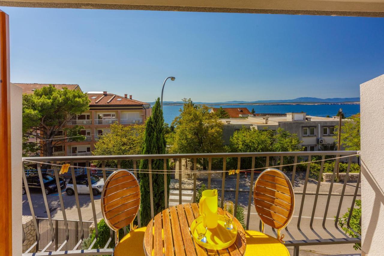 Apartment Loncaric Zuti Crikvenica Exterior foto