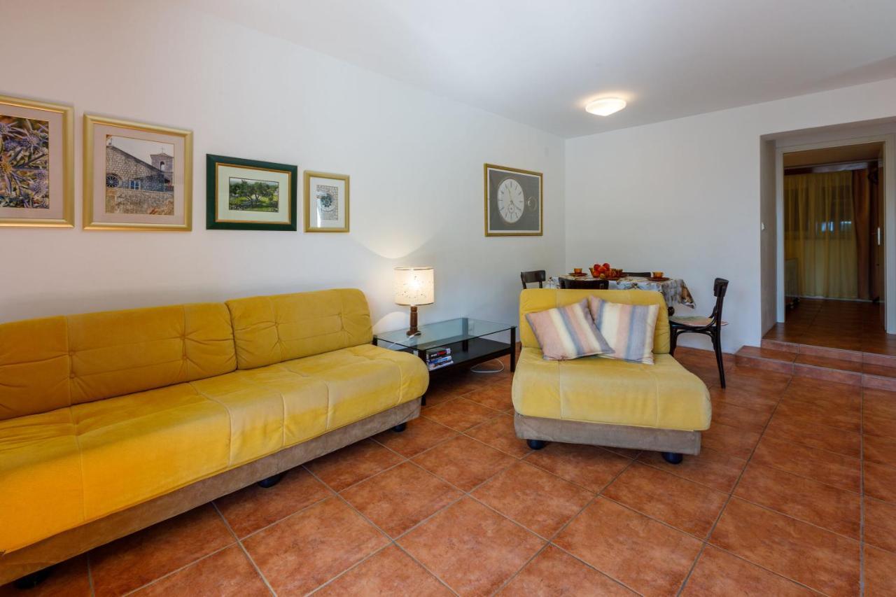 Apartment Loncaric Zuti Crikvenica Exterior foto
